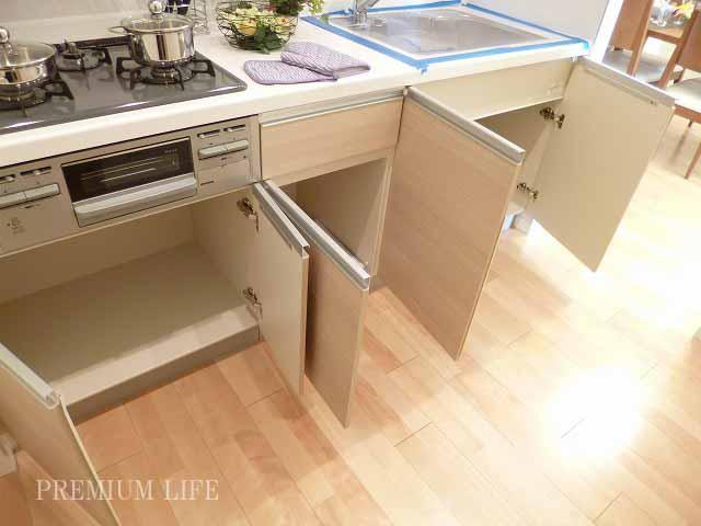 Kitchen.  [kitchen] Storage rich system Kitchen. Also storage shelf at the top.