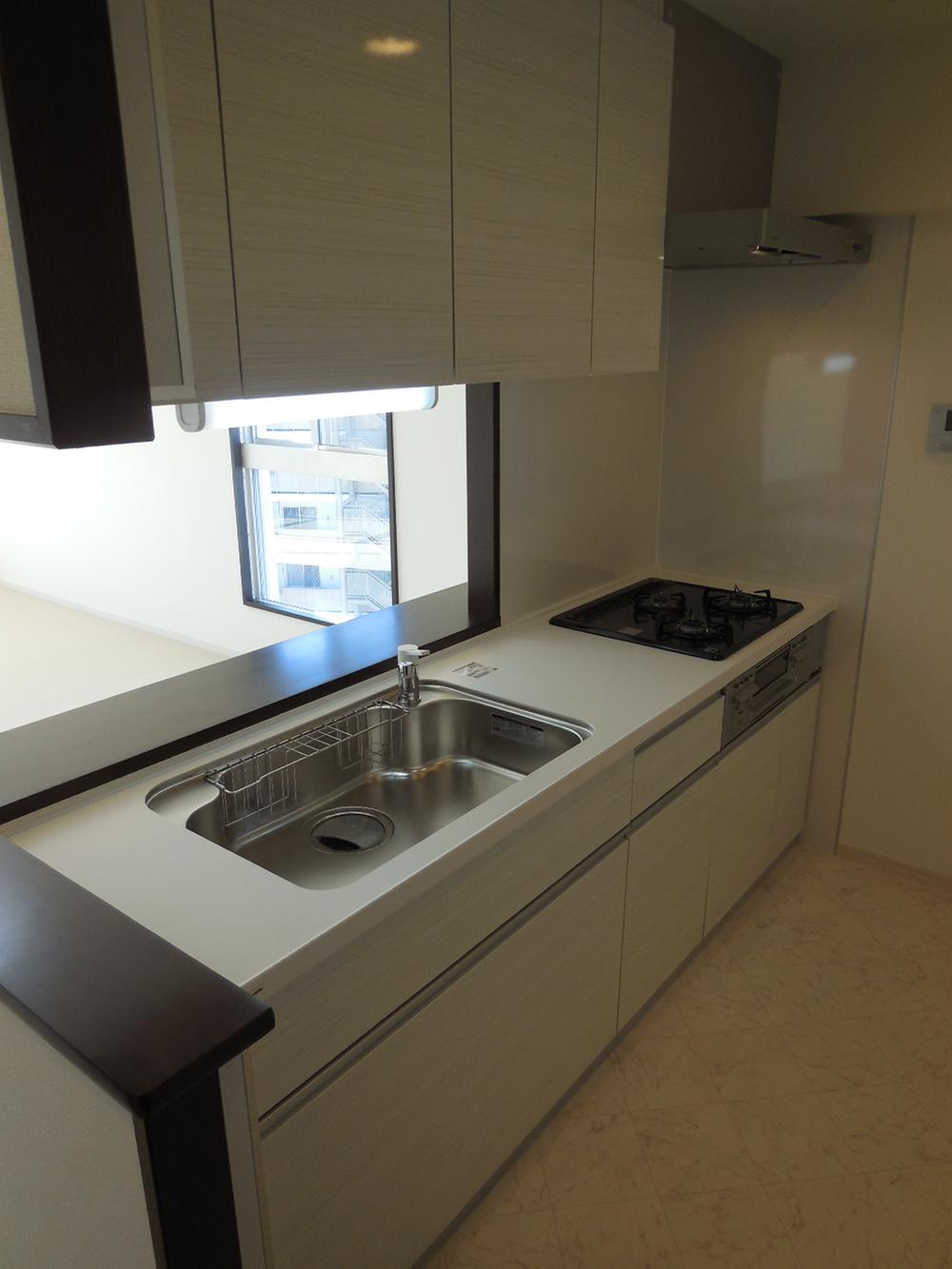 Kitchen. It is a popular face-to-face kitchen