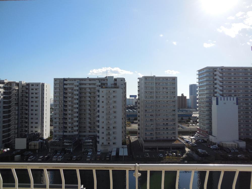 View photos from the dwelling unit. Because the under eyes are flow Shiohama canal, A feeling of opening preeminent
