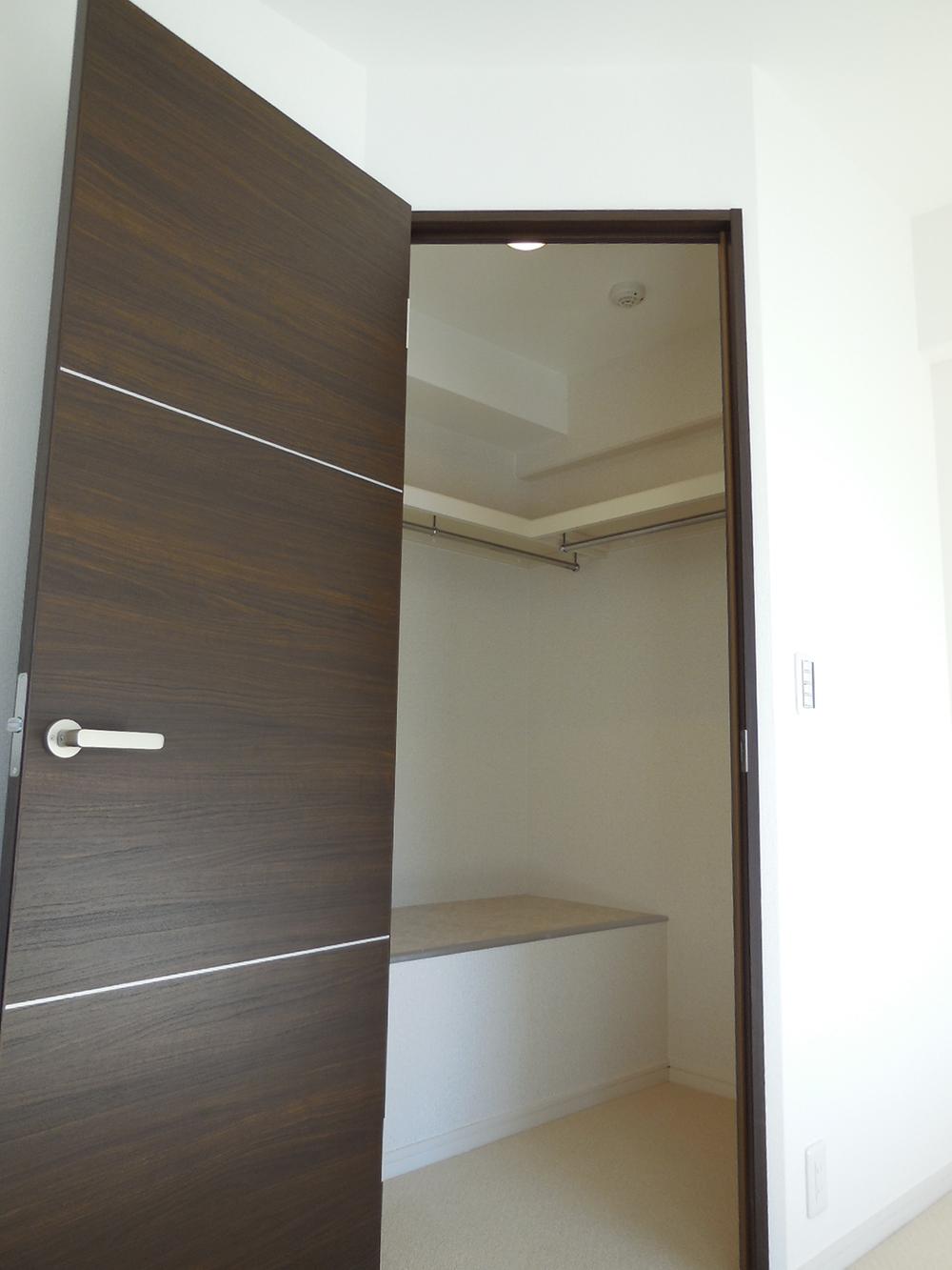 Receipt. There is also a walk-in closet