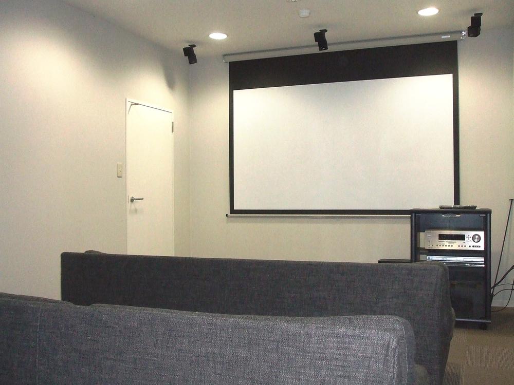 Other common areas. ■ Theater Room. Use fee is 200 yen per hour.