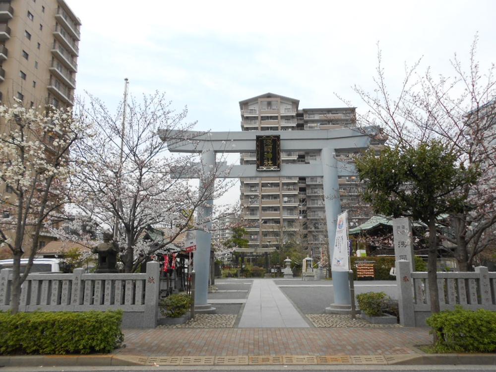 Other. At a distance of 1 minute walk (about 20m) there is Asama Shrine.