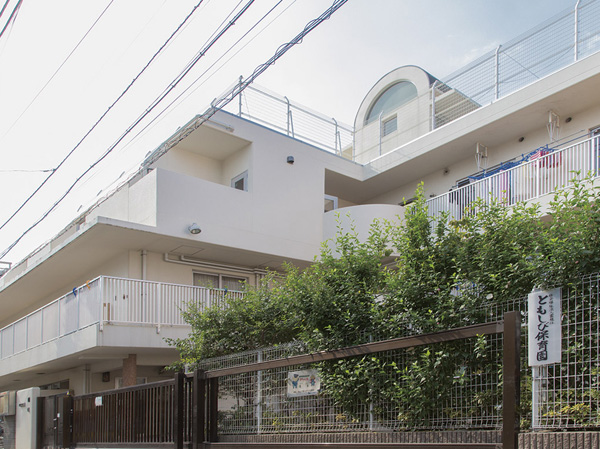Surrounding environment. Lamplight nursery school (about 210m, A 3-minute walk)