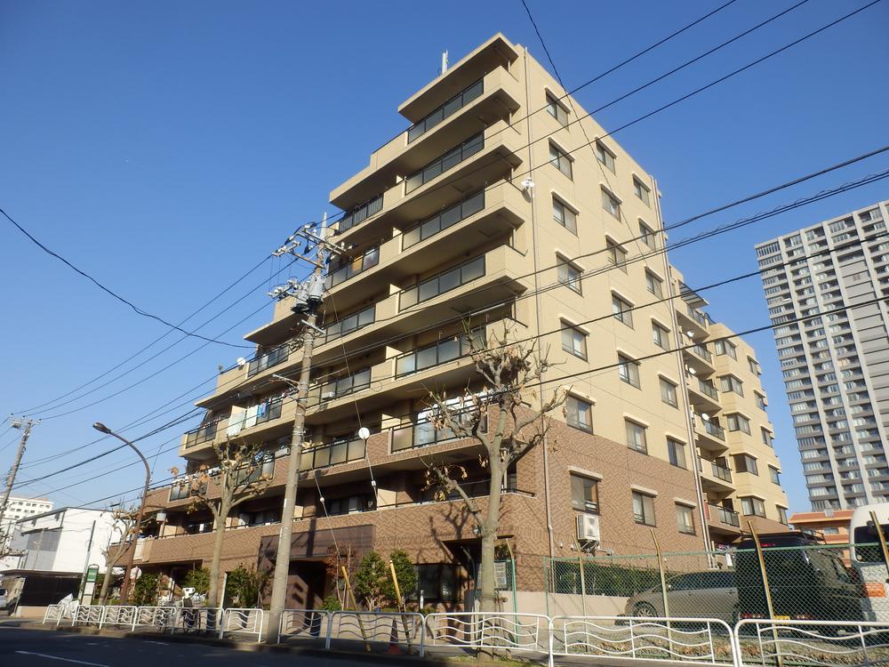 Local appearance photo. Local (12 May 2013) Shooting