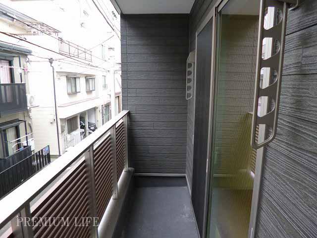 Balcony.  [balcony] Of the balcony with louver. 