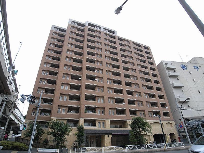 Local appearance photo. August 2013 shooting