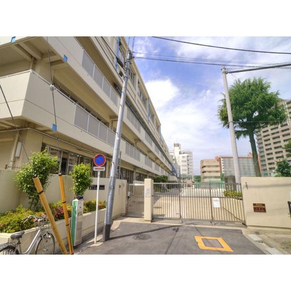 Primary school. 726m up to elementary school in Koto Ward first osprey-cho
