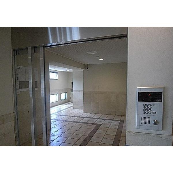 lobby. Lobby (auto-lock system)