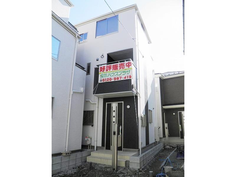 Local appearance photo. Building 2 appearance (H25.11)