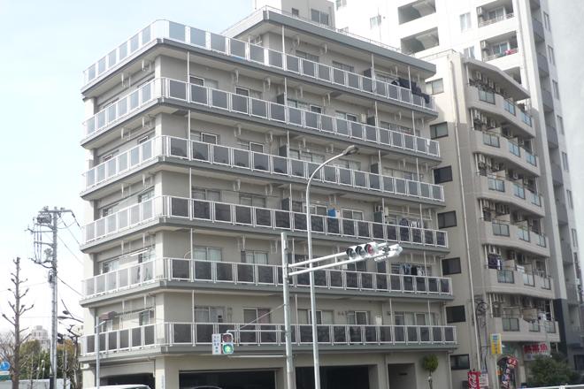 Local appearance photo. It is a good apartment of management state