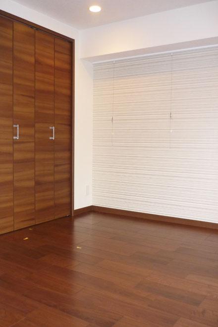 Non-living room. Feeling of luxury is the floor