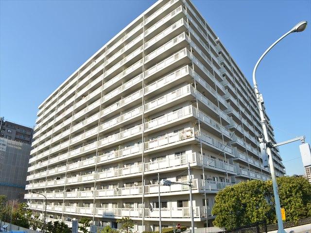 Local appearance photo. Popular large apartment