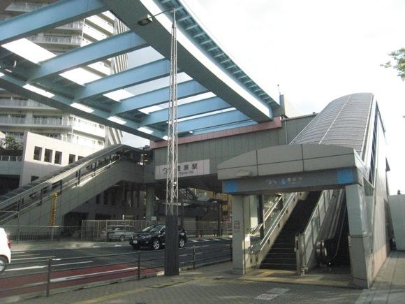 Other local. Toyosu Station crowded with commercial premises