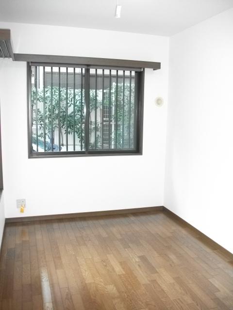 Other. Western-style 2