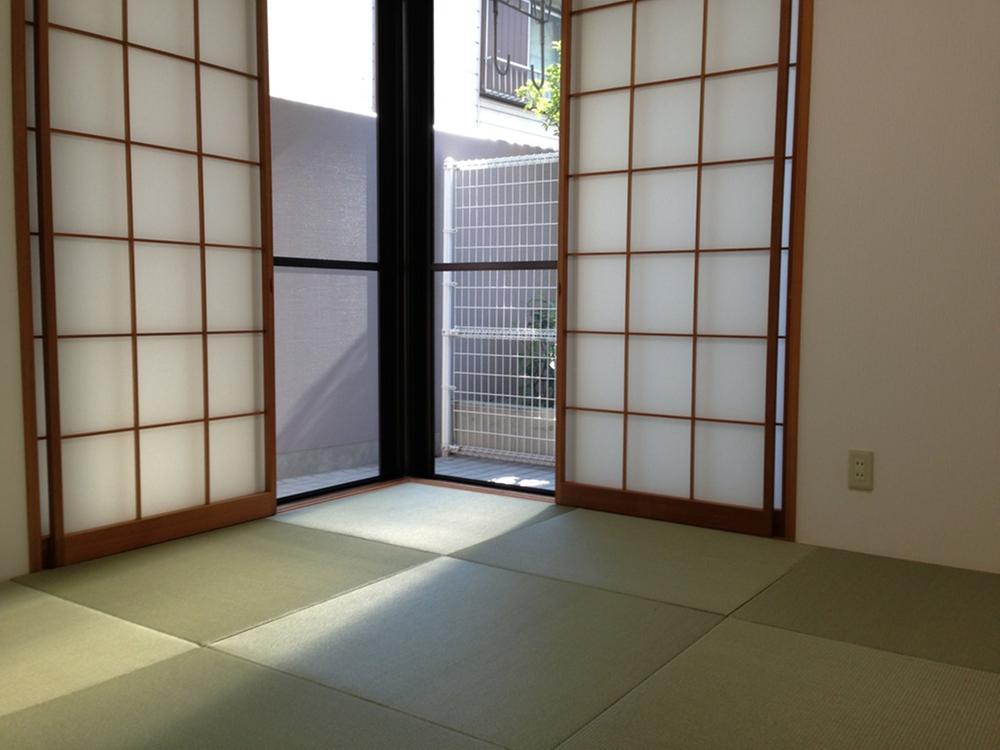 Other. Japanese style room 5.8 Pledge There closet It was renovated to Ryukyu tatami. Even though the apartment, You can enjoy the Japanese-style sense of detached. Please, Please feel at the time of field trips.
