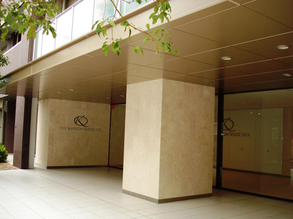 Entrance.  ■ Riverside Entrance. Management office is close to that here..