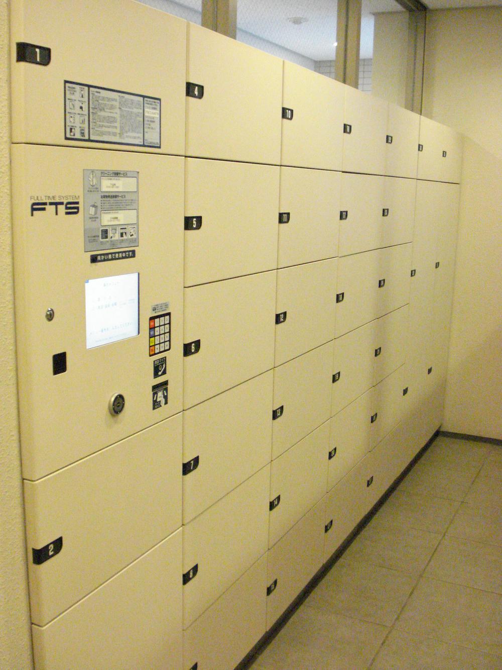 Other common areas.  ■ There is a home delivery locker on the first floor part.