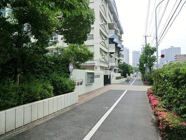 Junior high school. 334m to Koto Ward Shenzhen fifth junior high school