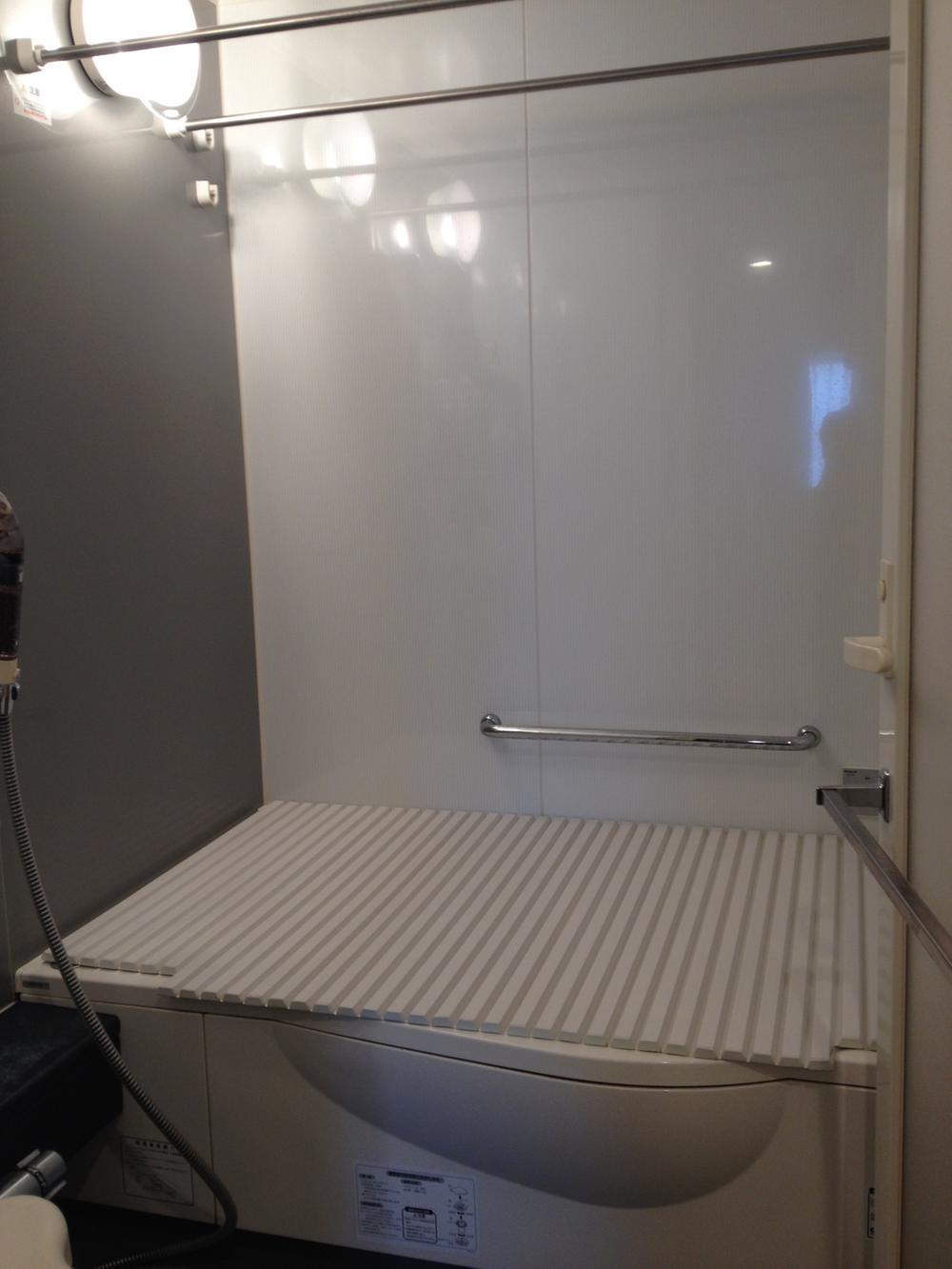 Bathroom. Indoor (12 May 2013) Shooting