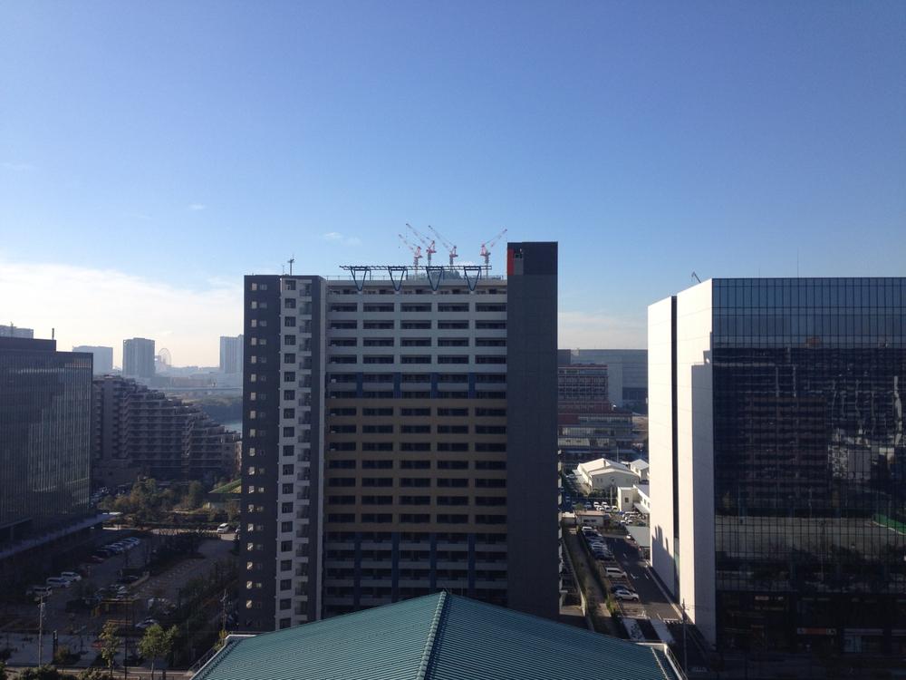 View photos from the dwelling unit. View from the site (December 2013) Shooting