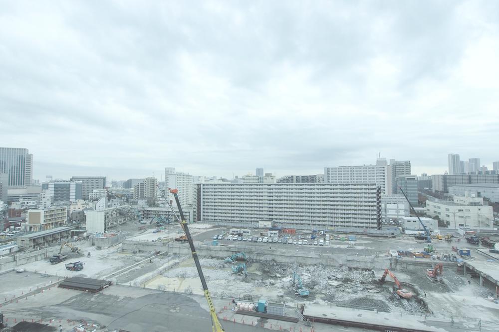 View photos from the dwelling unit. View from the site (December 2013) Shooting