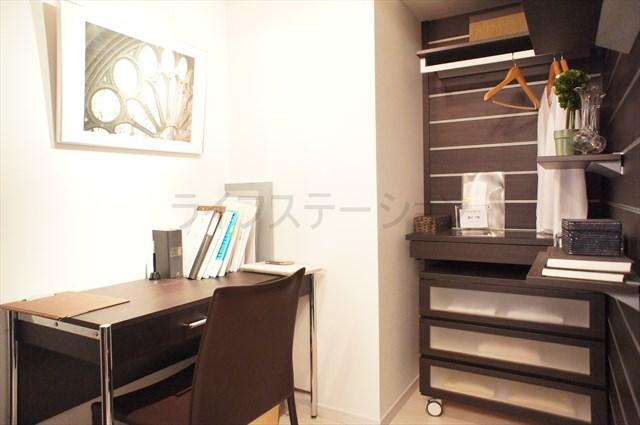 Non-living room. Local (December 14, 2013) Shooting