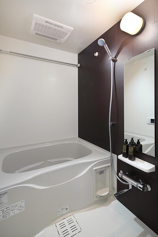 Bathroom. Published photograph of the model room, but, Specification will be the same as. (furniture ・ Furnishings are not included in the sale price)