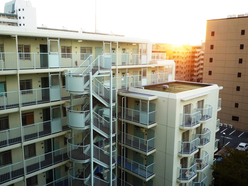 Local appearance photo. Local (11 May 2013) Shooting South-facing 8 floor is no upper floors