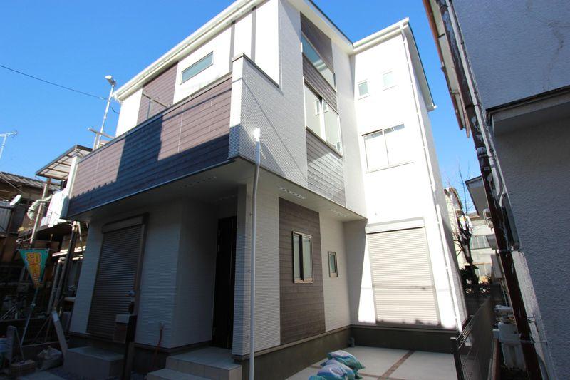 Local appearance photo