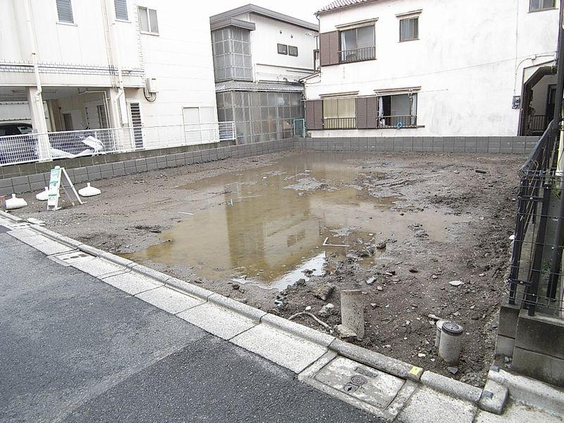 Local appearance photo. The entire photo