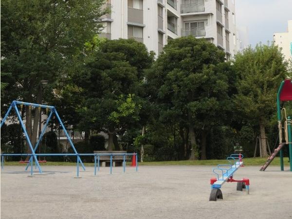 Local appearance photo. Park adjacent