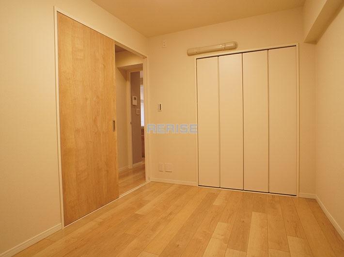 Non-living room. Western-style in the vicinity of the entrance