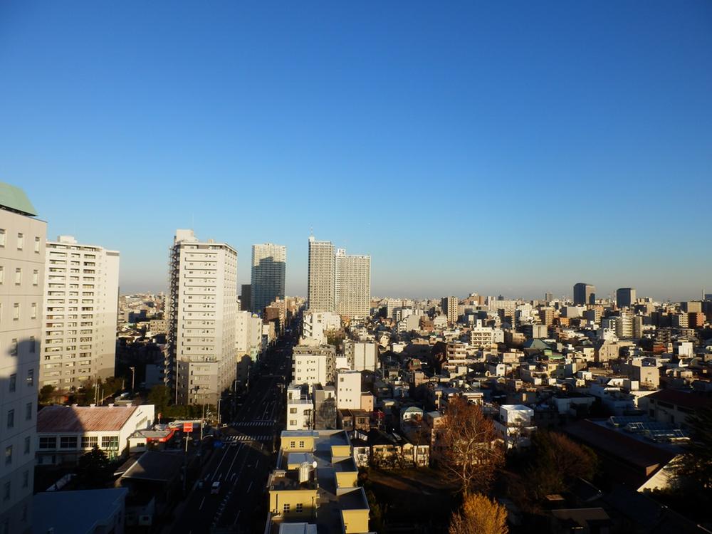 View photos from the dwelling unit. View from the site (December 2013) Shooting