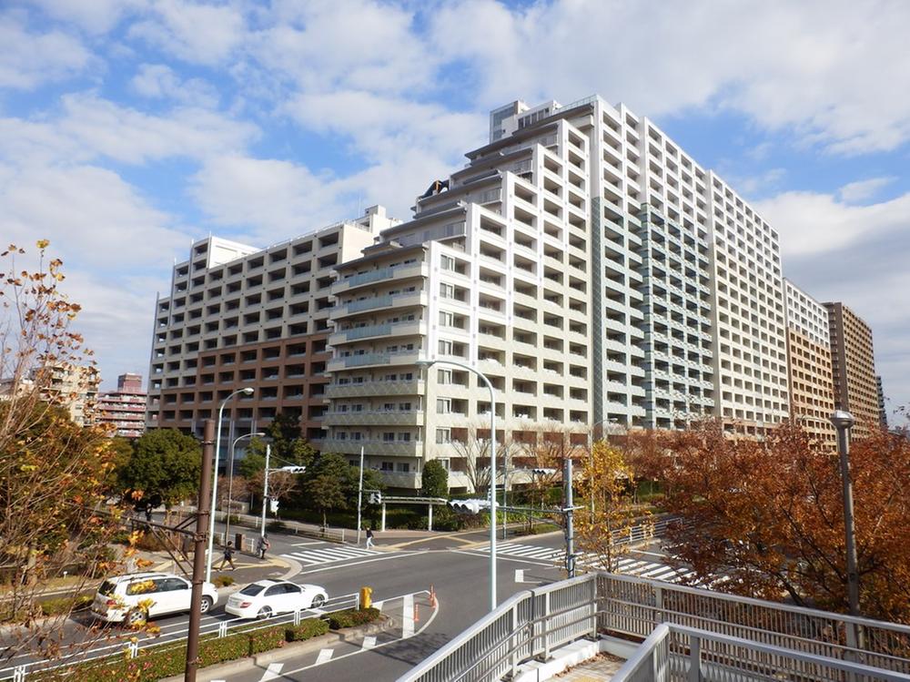 Local appearance photo. Local (12 May 2013) Shooting