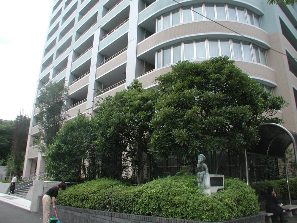 Local appearance photo. Local (11 May 2013) Shooting