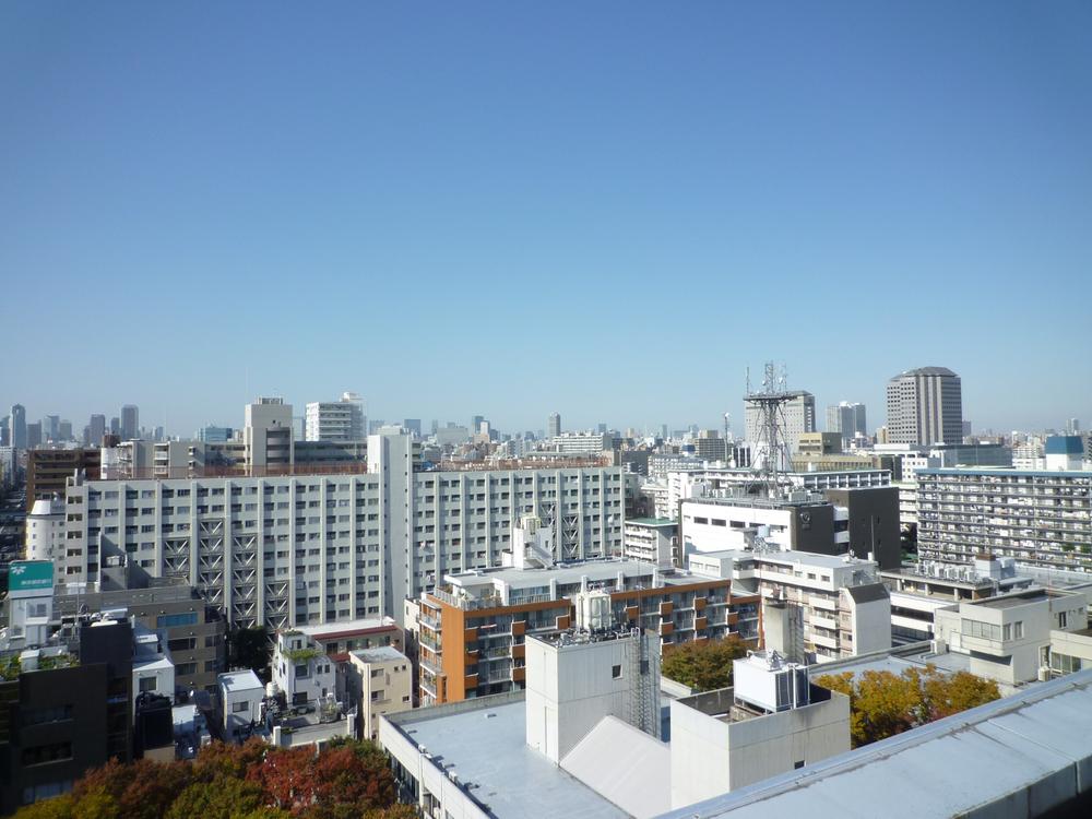 View photos from the dwelling unit. View from the site (November 2013) Shooting