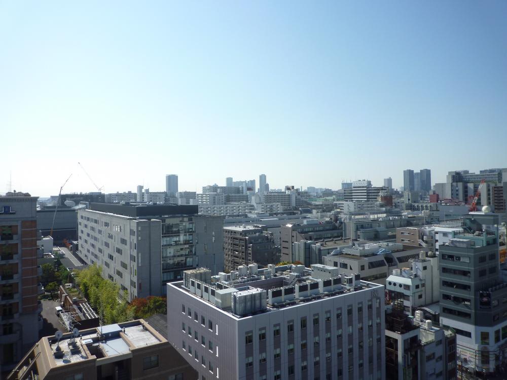 View photos from the dwelling unit. View from the site (December 2013) Shooting