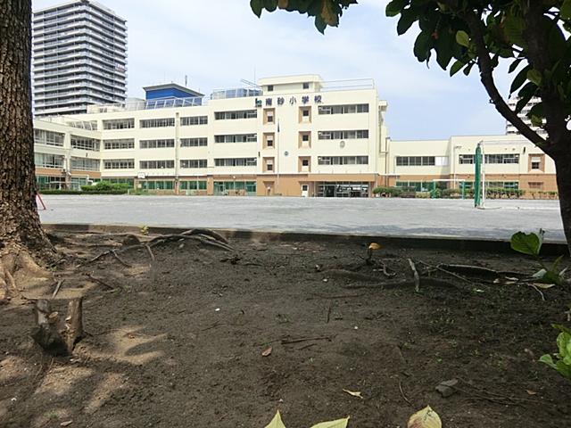 Primary school. Minamisuna 300m up to elementary school