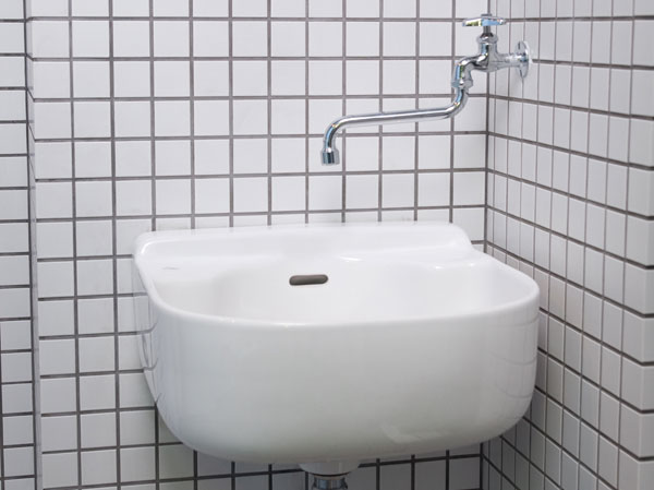 Other.  [Slop sink] Slop sink was installed in the balcony, Handy to versatile applications, such as gardening watering and sneakers of care. (More than the published photograph of the same specifications)