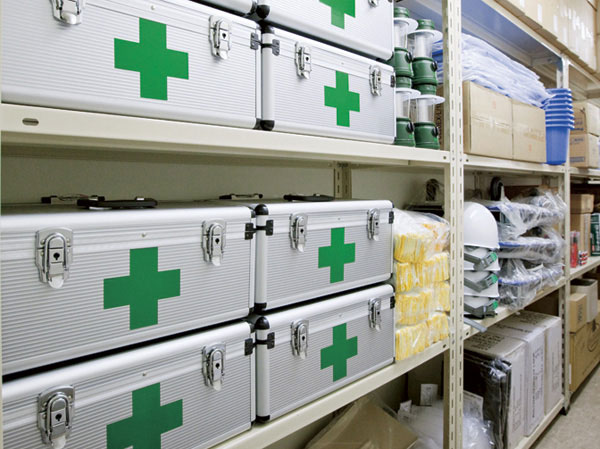 Other.  [Disaster prevention warehouse] Helmet and tools, stretcher, radio, Flashlight, etc., It has established a disaster prevention warehouse equipped with the emergency equipment that is required in an emergency such as an earthquake. (More than the published photograph of the same specifications)