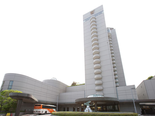 Surrounding environment. East 21 (about 760m ・ A 10-minute walk)