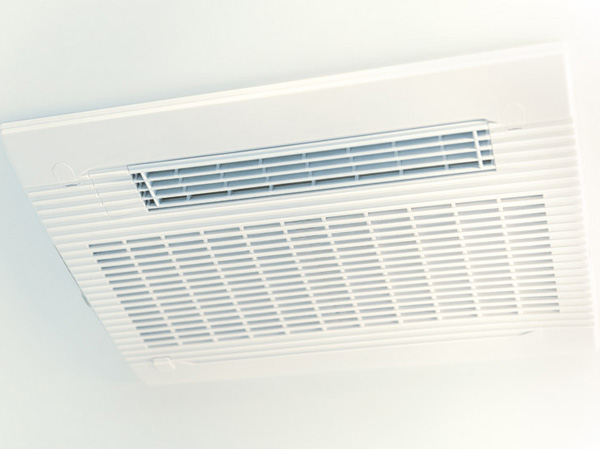 Bathing-wash room.  [Bathroom ventilation heating dryer] In also humid season, Bathroom ventilation heating dryer for drying in the bathroom. It worked as a dryer of clothes on the day of the night and rain.