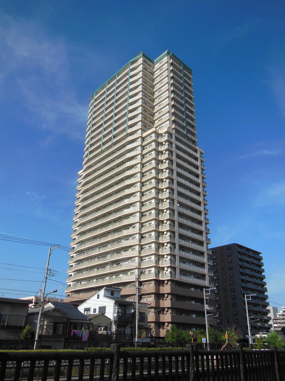 Local appearance photo. Local (11 May 2013) Shooting