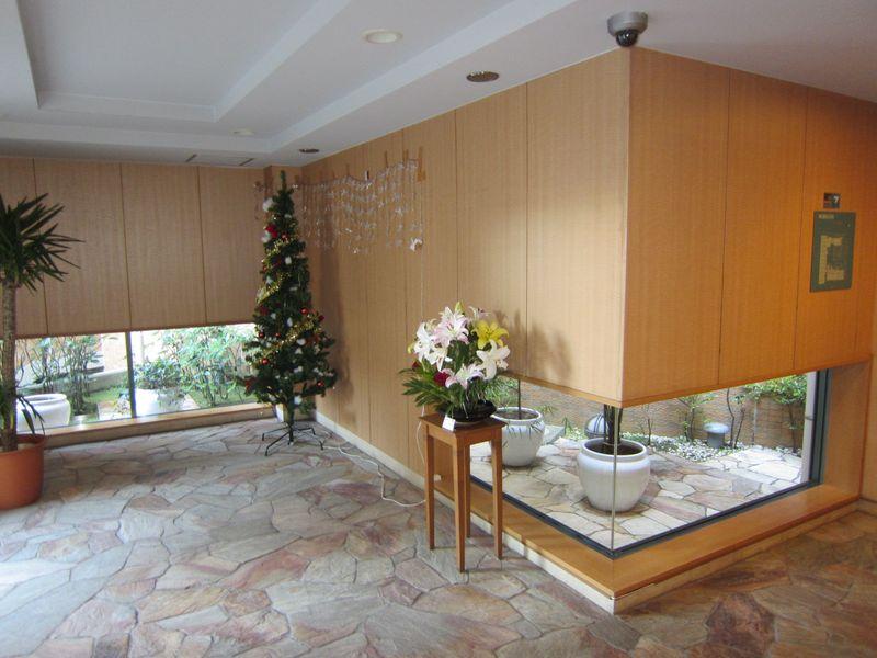 Other local. Stylish lobby with decorations for each season.