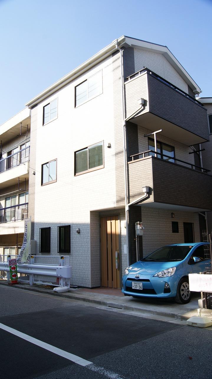 Local appearance photo. Dark brown is to accent, A little calm quaint appearance (November 2013) Shooting