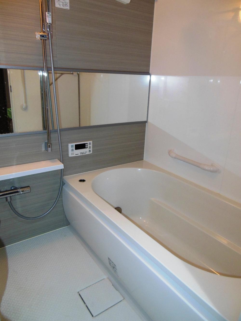 Bathroom. Unit bus 1317