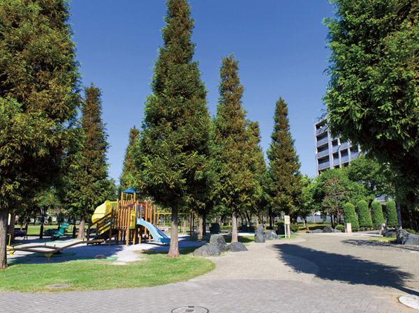 Surrounding environment. Odaiba Rainbow Park (about 1120m)