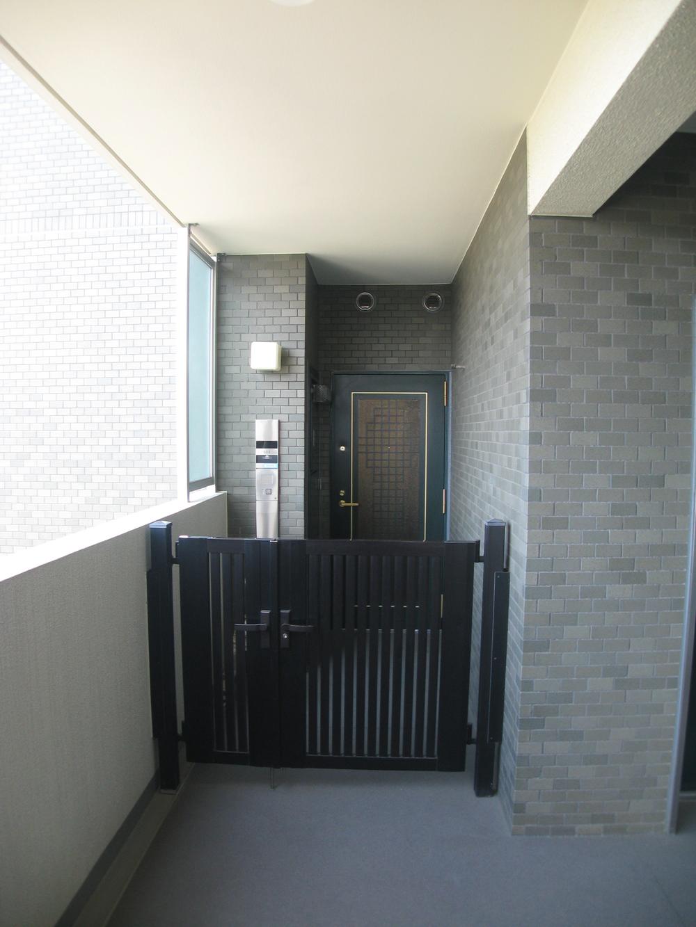 Entrance. Local (June 2013) Shooting