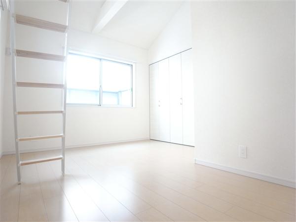 Non-living room. Bedroom 2013 / 05 shooting