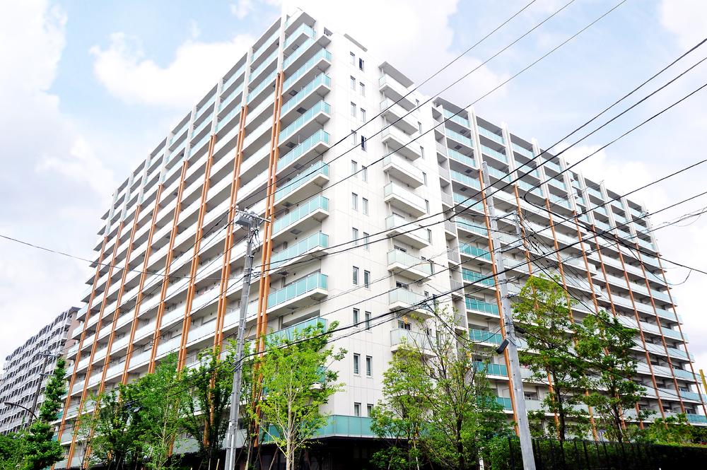 Local appearance photo. Local (June 2013) shooting local appearance photo